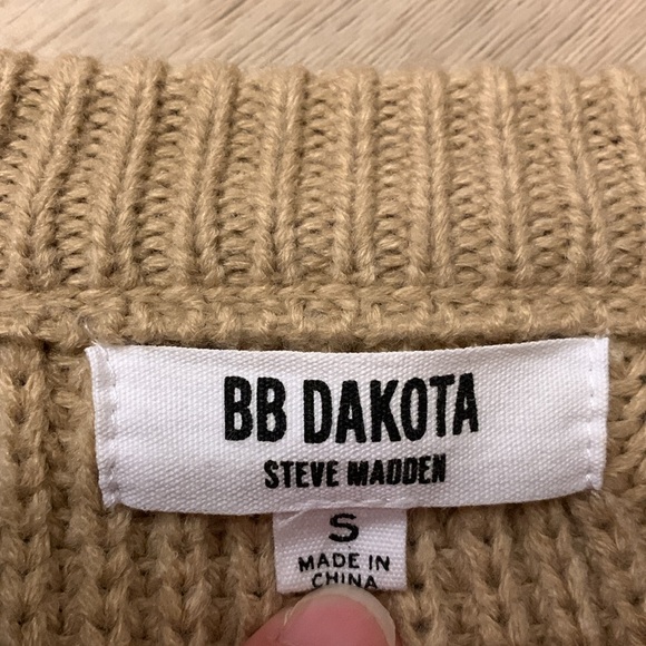 Size s women’s Dakota by Steven madden multi pattern sweater - Picture 4 of 6